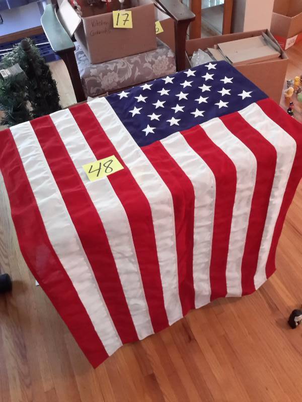lot 48 image: American Flag.. Cloth.. 32in x 60 in.