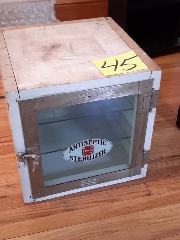 lot 45 image: ANTISEPTIC Sterilizer.. T Noonan and Sons,  Boston MA