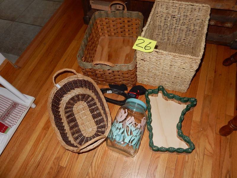 lot 26 image: Misc. Woven and Wicker Baskets.. Drink Jug