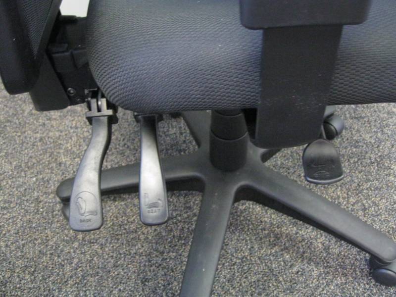 lot 23 image: New Lorell Office Task Chair with A...