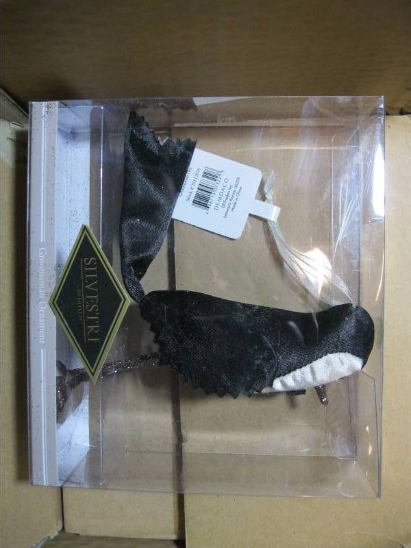 lot 316 image: Lot of 36 Silvestri Groomsman Weddi...