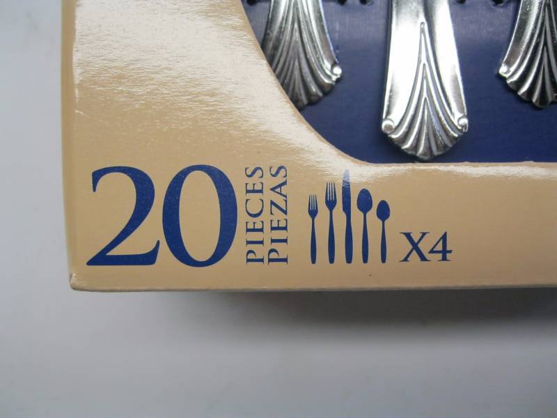 lot 1097 image: Hampton 20 Piece flatware set servi...
