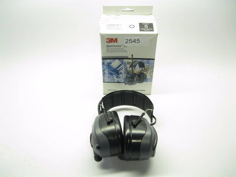 lot 2545 image: 3M WorkTunes 26 WTD2600 Radio Ear-M...