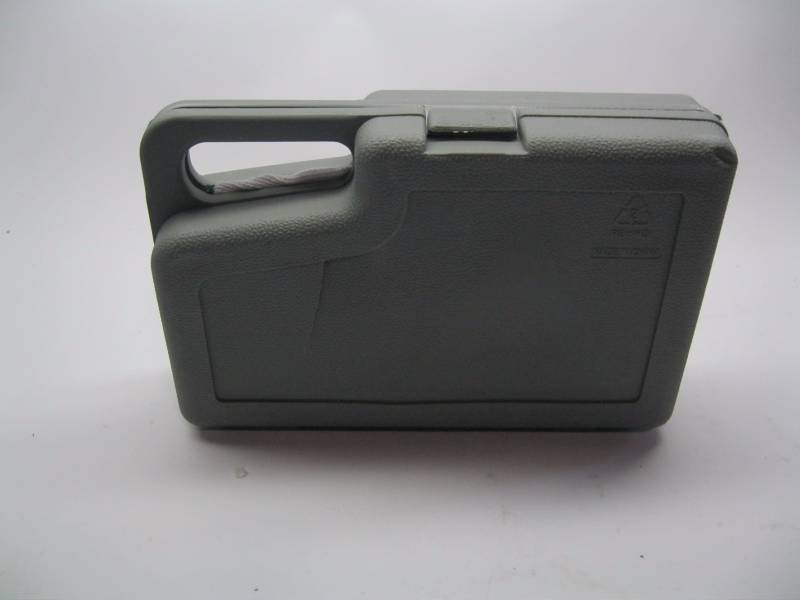 lot 2607 image: Emergency Auto Repair Kit - Cracked...
