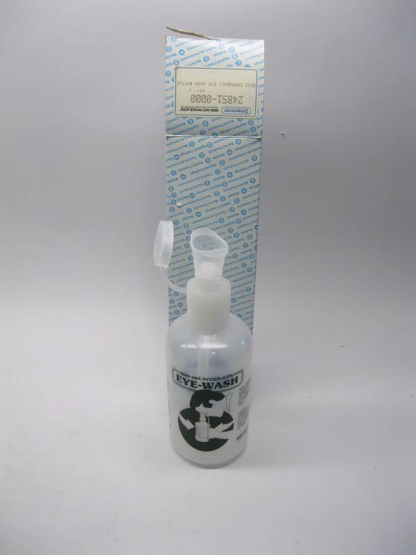 lot 2632 image: Emergency Eye Wash Squeeze Bottle...