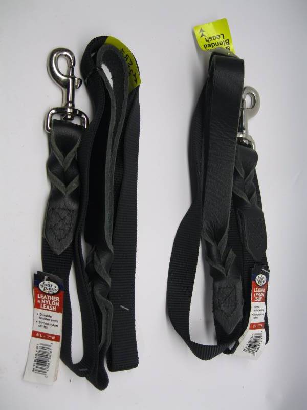 lot 3000 image: Leather Large Dog Collar 22 Americ...