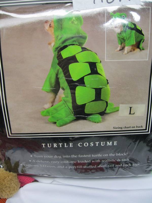 lot 3026 image: Mixed Lot for Large Dogs - Turtle C...