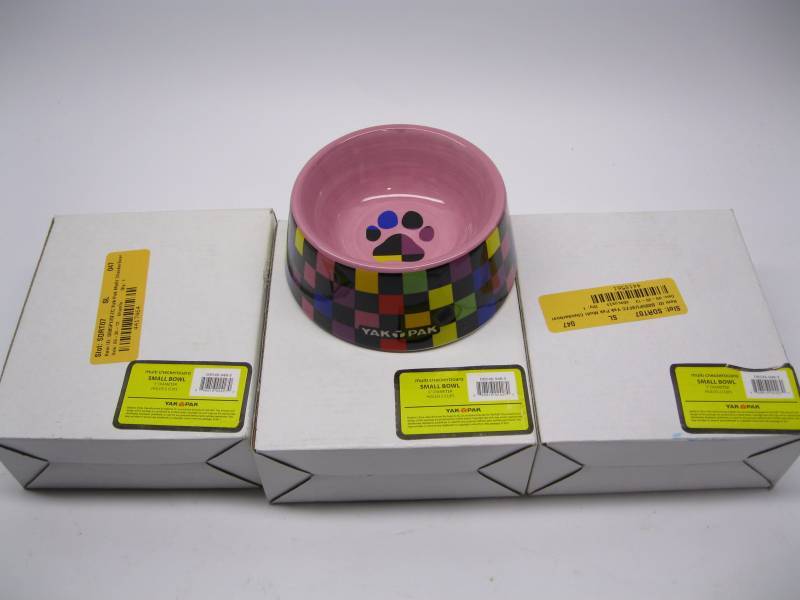 lot 3061 image: Lot of 3 Yak Pak Ceramic Pet Small ...