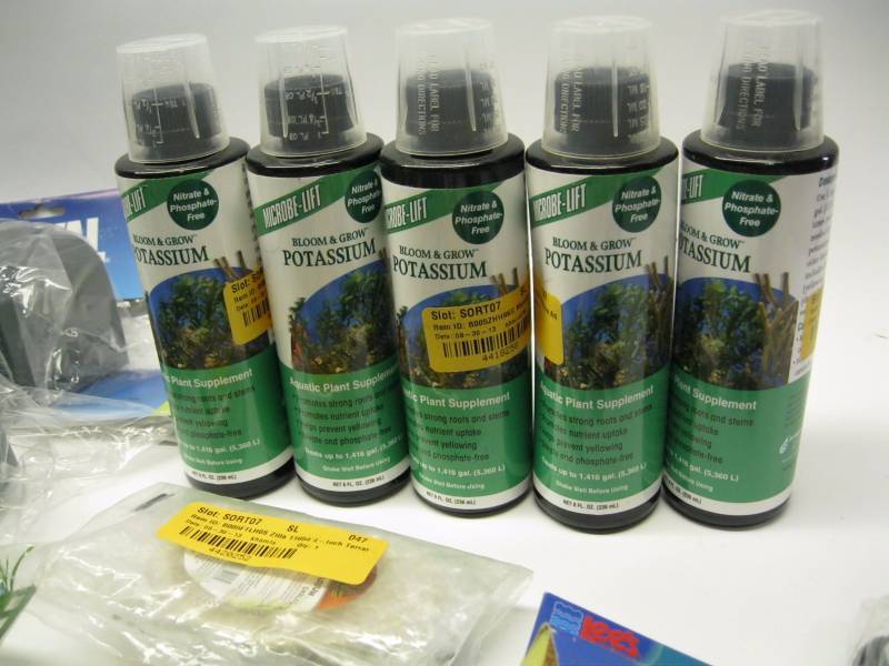 lot 3077 image: Large Lot of New Aquarium Supplies ...