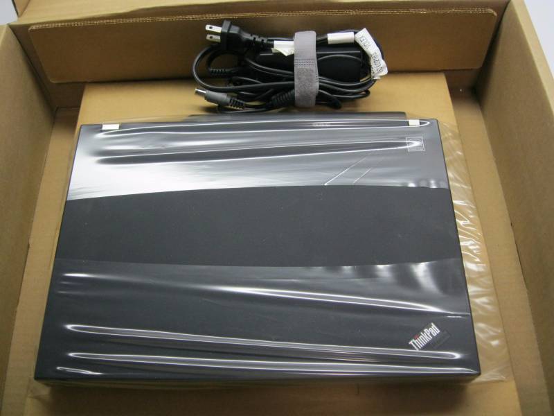 lot 3700 image: Lenovo Thinkpad R61 Laptop with Cha...