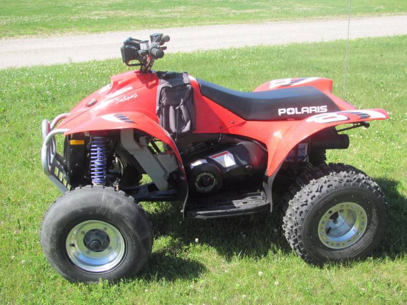lot 5 image: 1999 Polaris Sport 400L