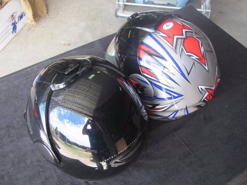 lot 23 image: Lot of 2 Medium Size Snowmobile Helmets