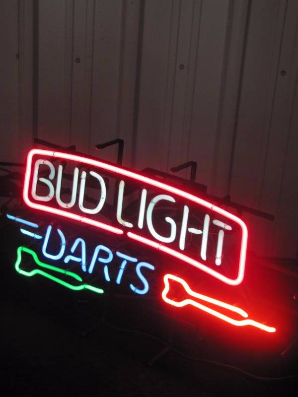lot 43 image: Bud Light Darts Neon Bar Sign