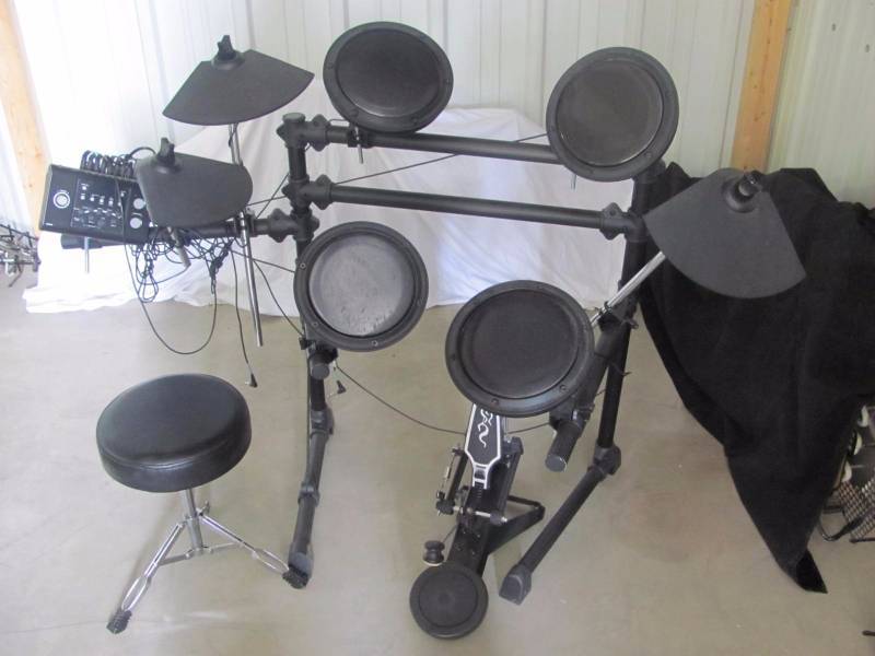 Singing Machine EED001 Digital Drum Set Le Sueur Summer Deals