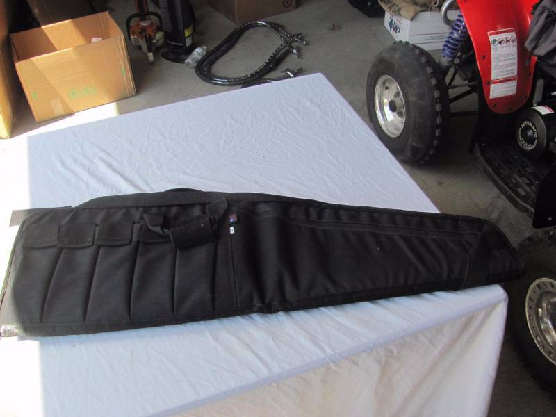 lot 94 image: Canvas 7 Pouched Rifle Case