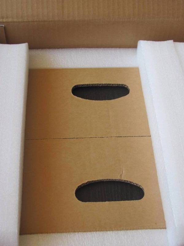 lot 131 image: Brand New Mackie HR824mk2 8-inch 2-Way Studio Monitor Speaker