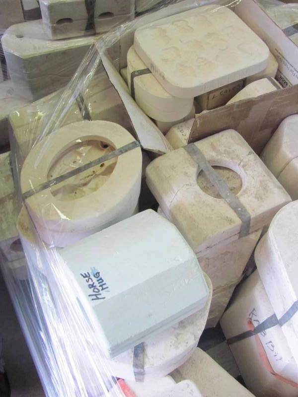 lot 145 image: Ceramic Molds Pallet #1