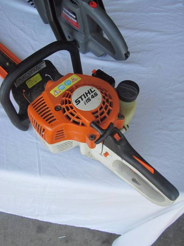 lot 173 image: Stihl HS45 Hedge Trimmer Lot