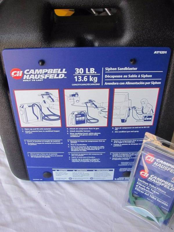 lot 192 image: New Campbell Hausfeld AT1251 30 lb. Sandblaster