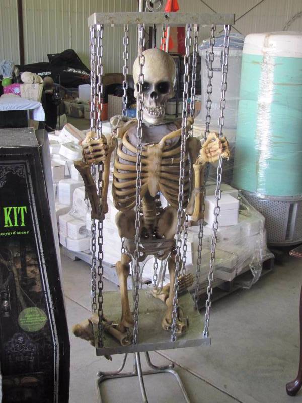 lot 221 image: Halloween Graveyard Lot With Platform