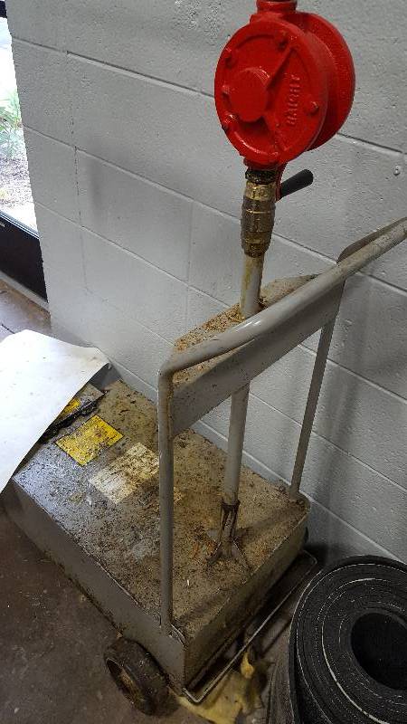 lot 39 image: Frymaster PSDU100 100 lb. Fryer Oil Disposal Unit