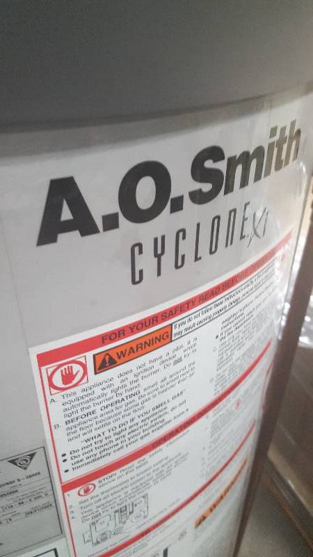 lot 31 image: 2009 A.O. Smith Cyclone Xi Natural Gas Water Heater