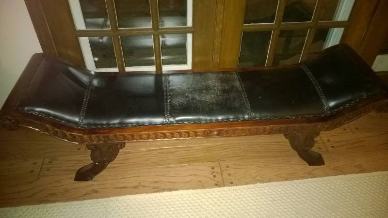 lot 126 image: Leather Bench - wooden frame with leather seat - 68l x 18.5w x 13h (seat level)