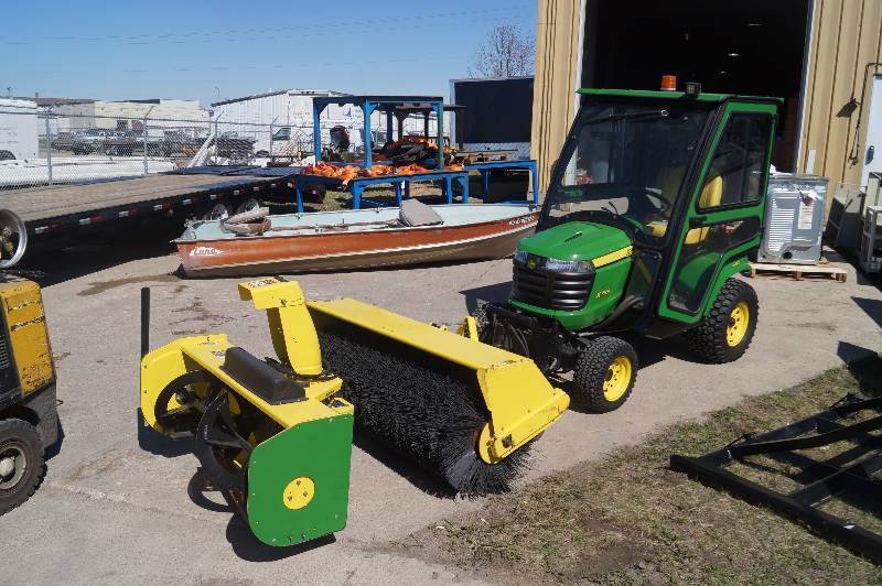 John Deere X739 W/ Broom & Snow Package | Moorhead Liquidation John ...