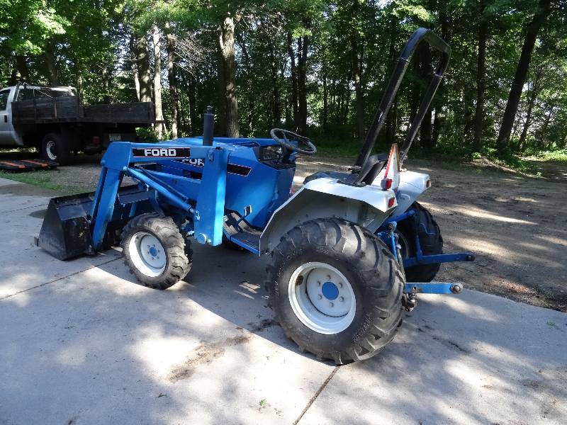 Ford 1320 tractor loader | K & C Auctions East Bethel Inserter and Ford ...