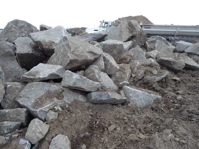 18 ton of Granite boulders. Sizes will be 18 to 36. Consigner will deliver for a fee or will load your vehicle.