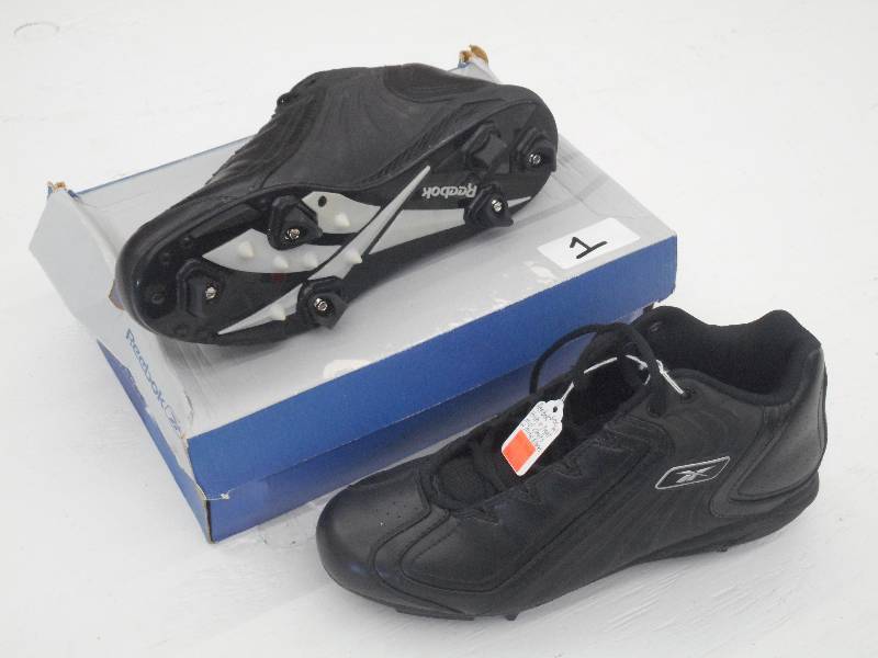 lot 1 image: New Reebok High N Tight Mid Baseball Cleats With Metal Spikes, Size 9.5