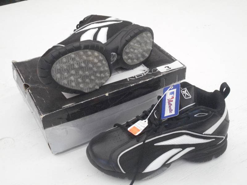 lot 3 image: New Reebok Field Magistrate Basebal...