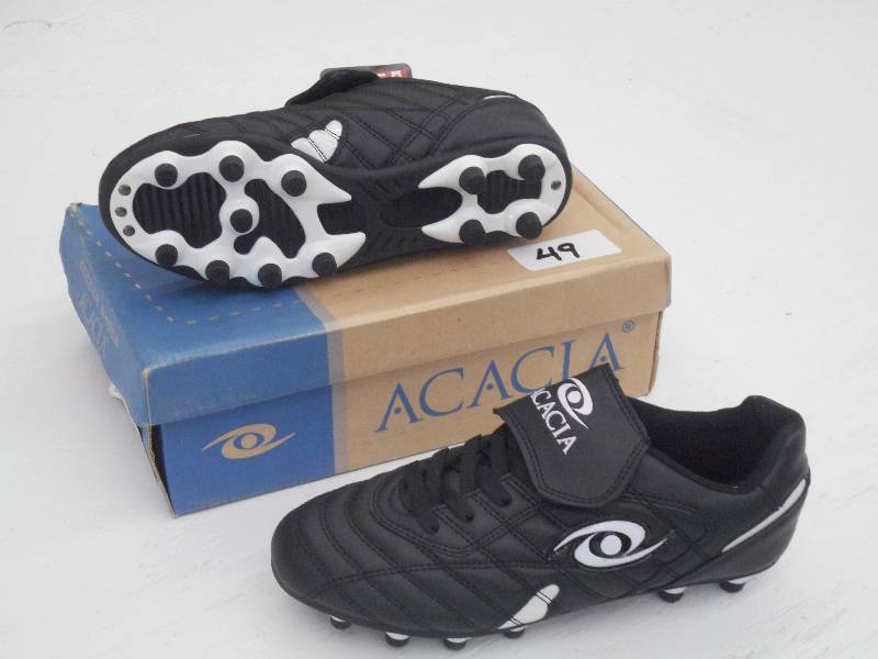 lot 49 image: New Acacia Soccer Shoes, Size 5.5 ...
