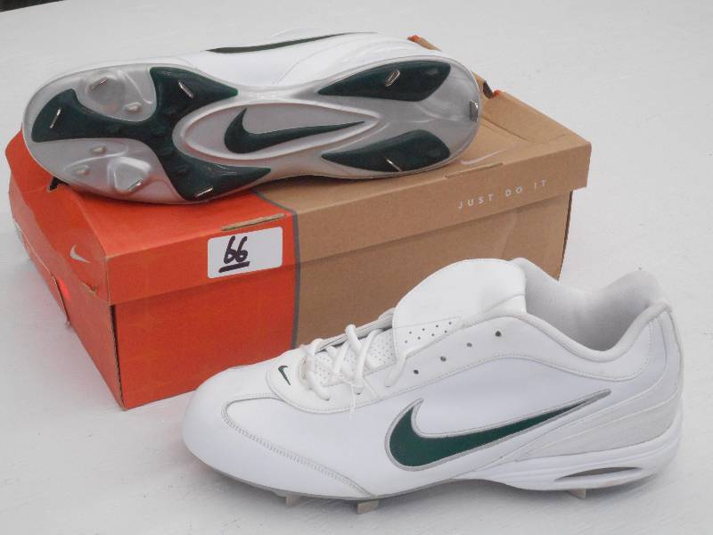 lot 66 image: New Nike Air Zoom Clipper Metal Cle...