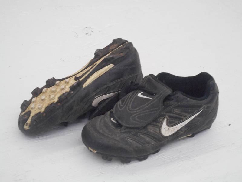 lot 69 image: Nike BlackWhite BaseballSoftbal S...