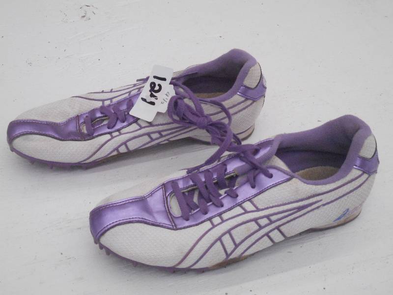 lot 124 image: Asics Hyper Rocket TrackRunning Sh...