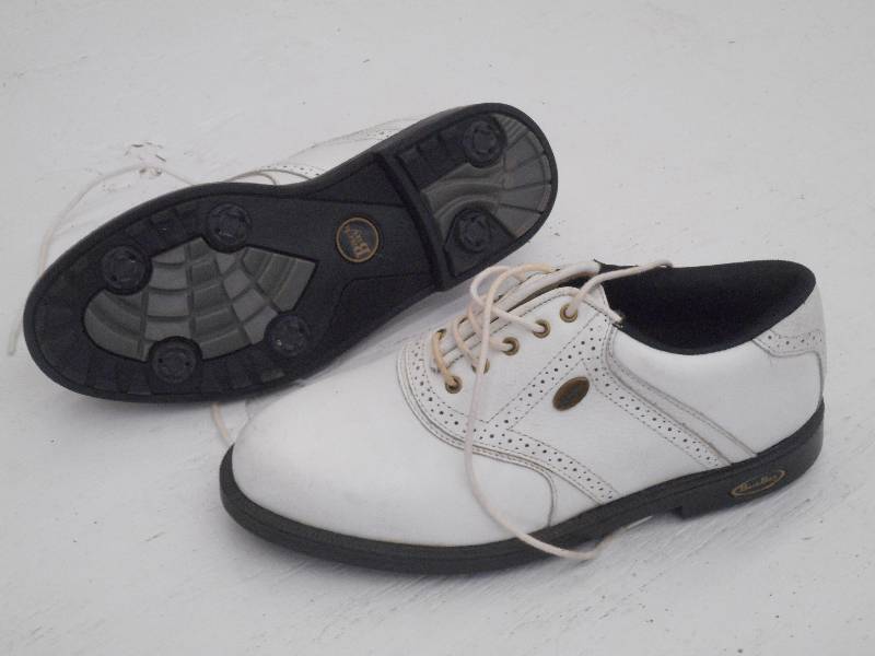 lot 129 image: BlackBay Golf Shoes, Size 8, Like N...