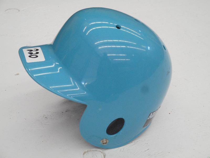 lot 220 image: Bolco Medium 6 78--7 Batting Helme...