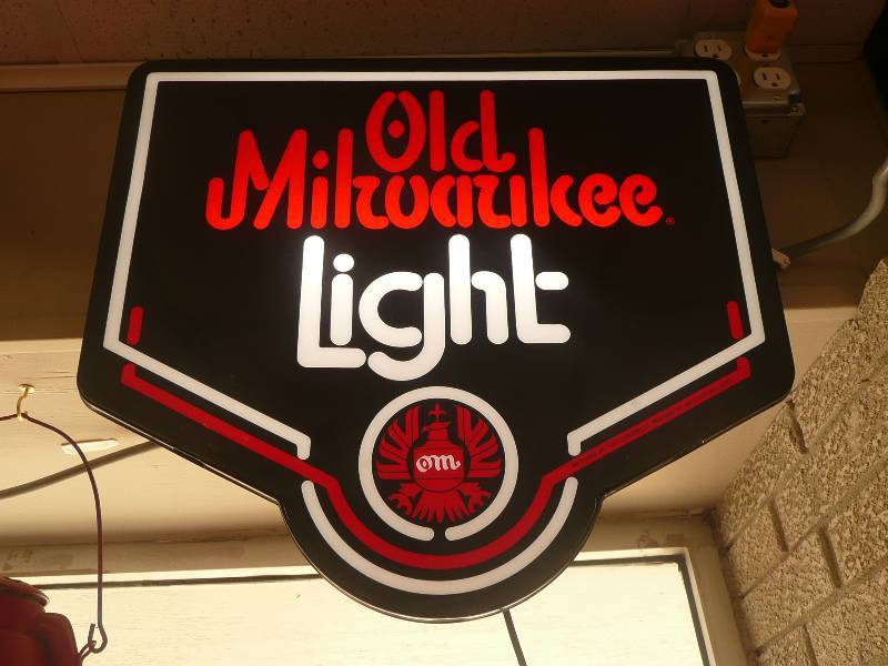 Old Milwaukee Beer Light