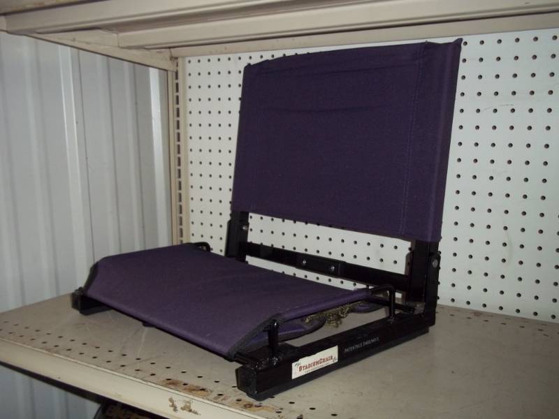 lot 19 image: Stadium Seat, Folding