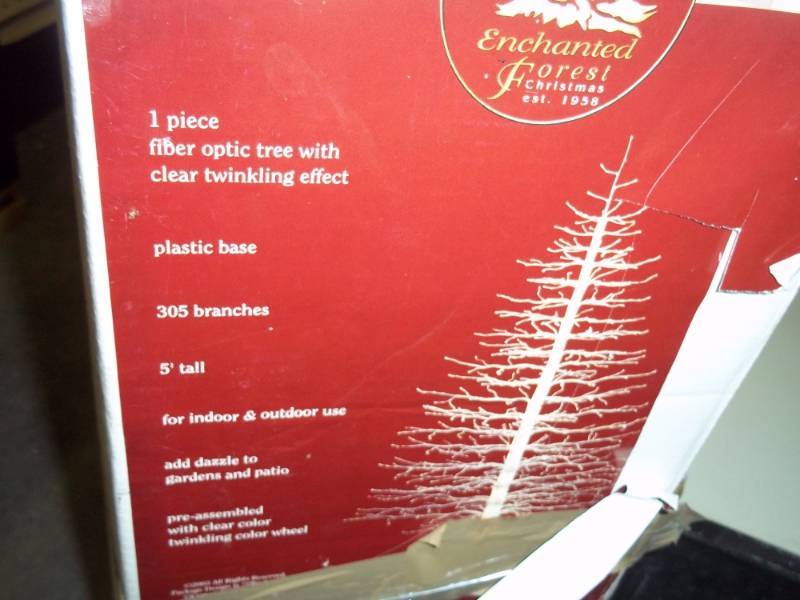 lot 31 image: 5 Fiber Optic Christmas tree