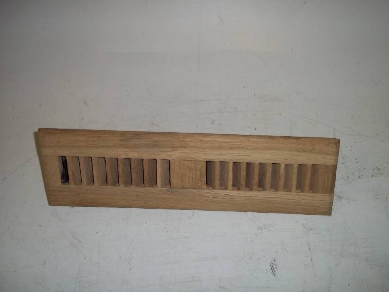 lot 82 image: Wood duct cover