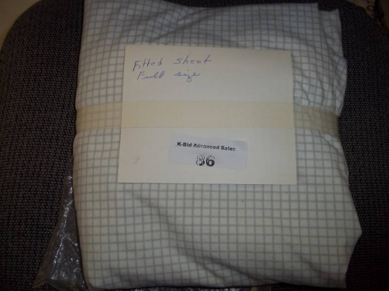 lot 86 image: Fitted Sheet full size