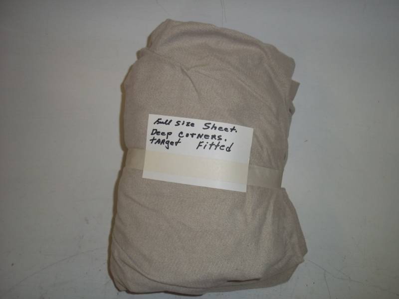 lot 89 image: Fitted Sheet full size