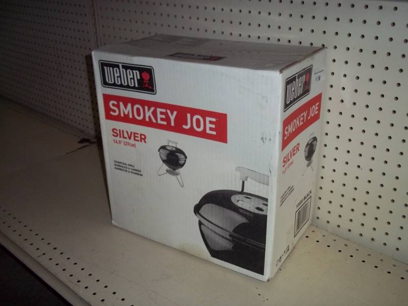 lot 2 image: New Weber Smoky Joe