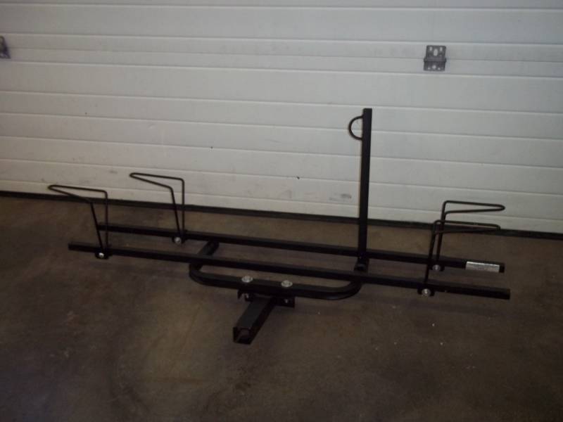 lot 9 image: Receiver hitch bike rack