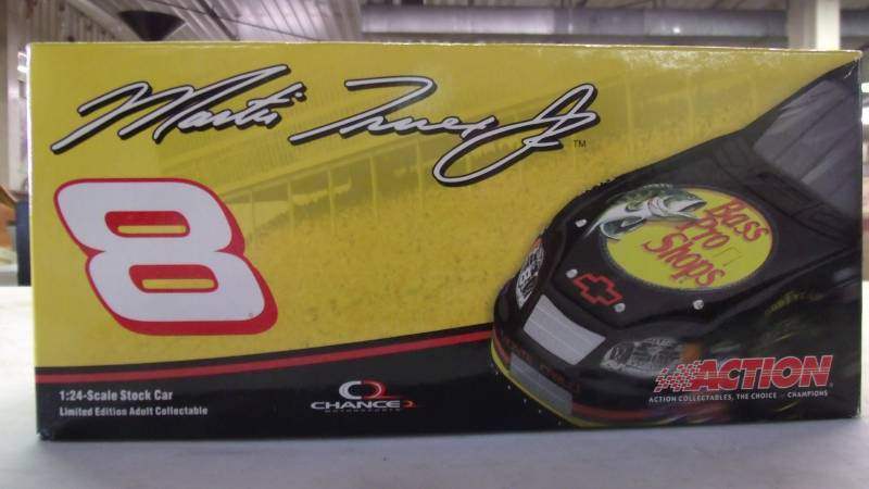 #8 Martin Truex Jr