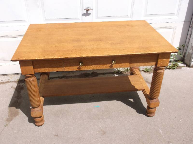 lot 8 image: AntiqueVintage