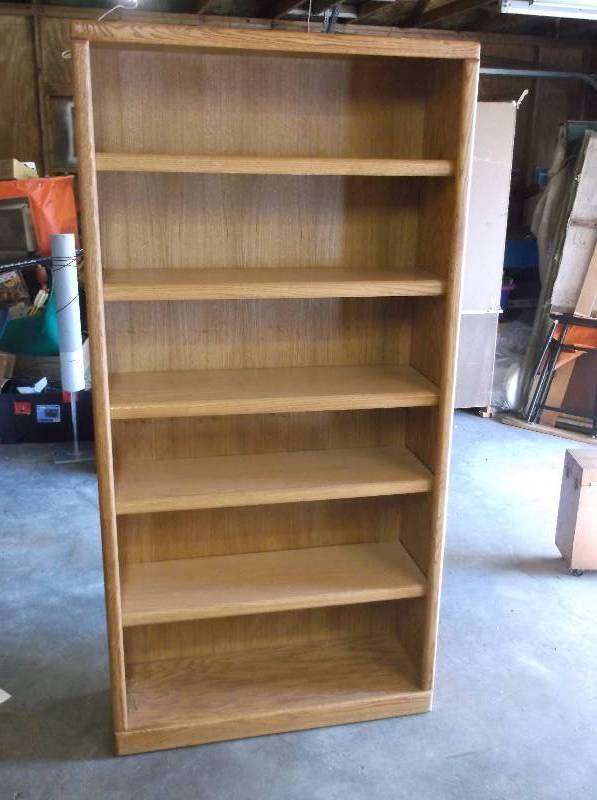 lot 10 image: Shelf