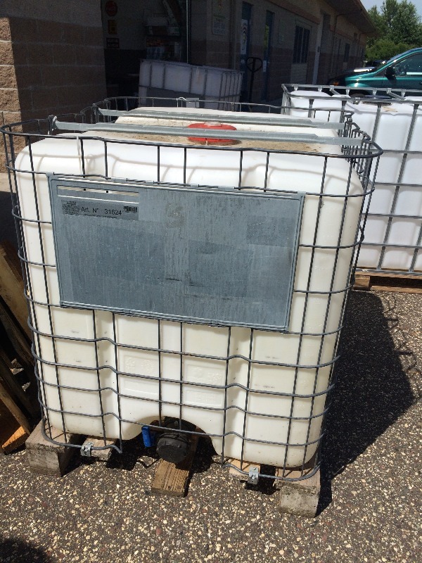 250 Gallon Plastic Fluid Storage Tanks - no leaks used in past for storing oil